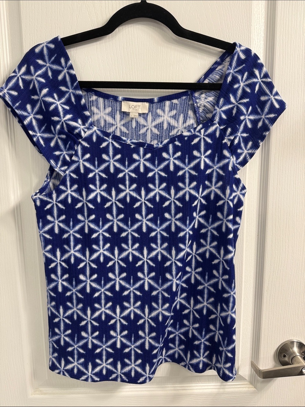 LOFT Blue and White Starburst Cap Sleeve Top